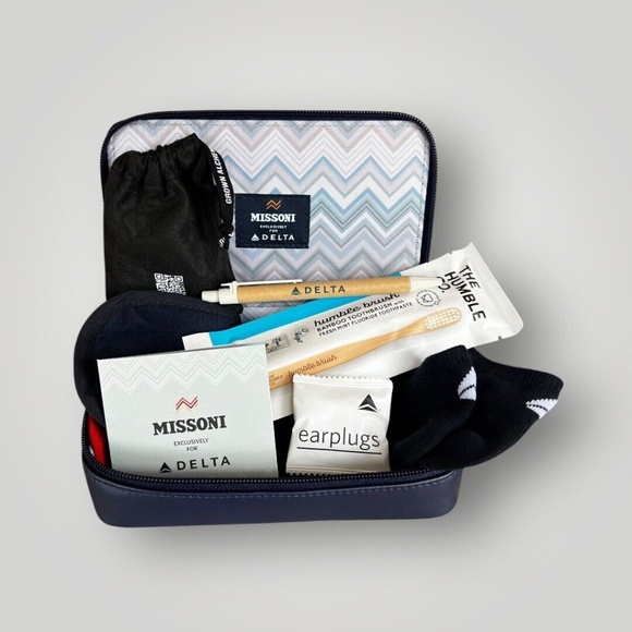 Missoni x Delta Travel Amenity Kit - Picture 4 of 4